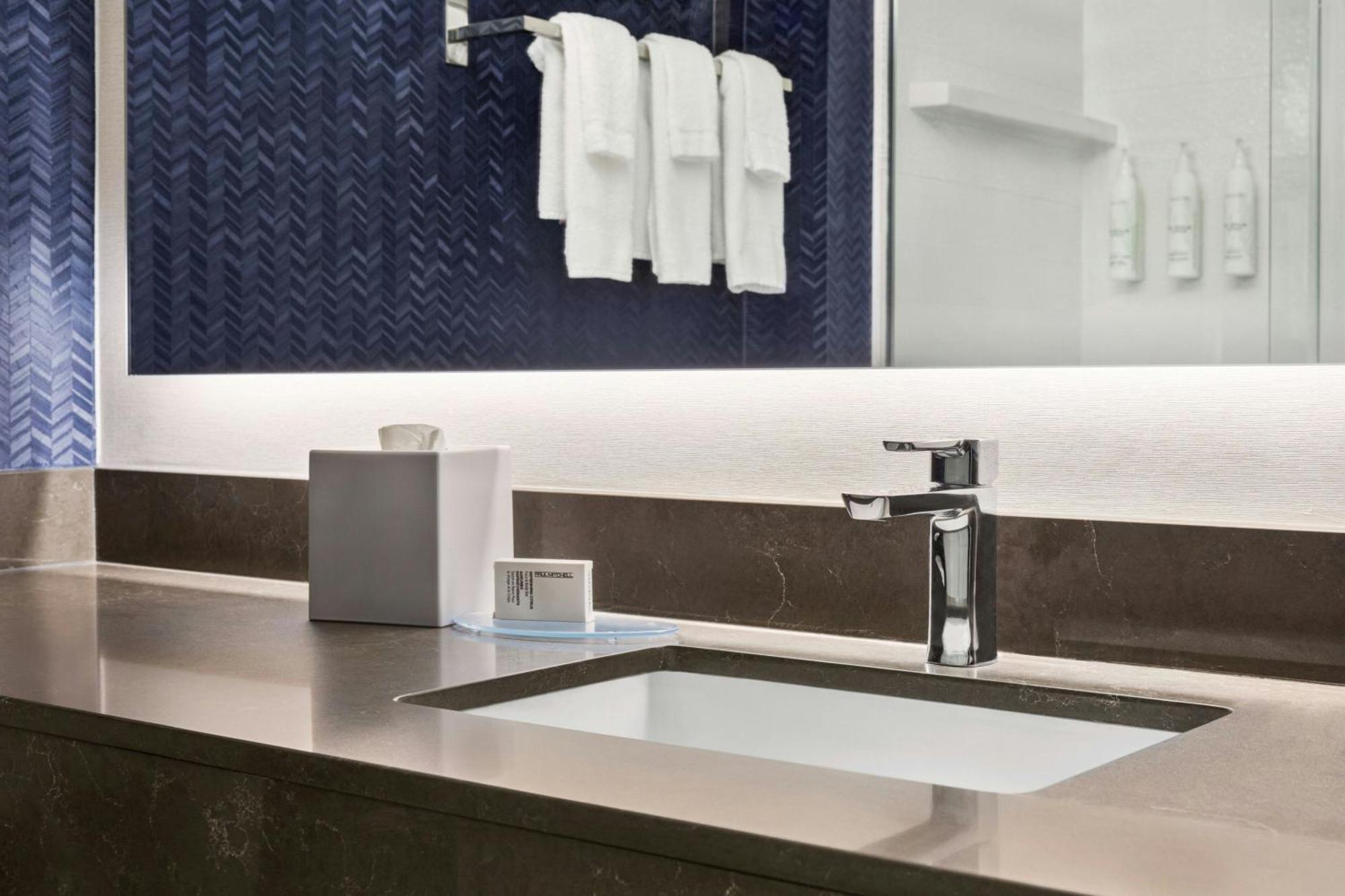 Fairfield Inn & Suites Финдли Экстерьер фото