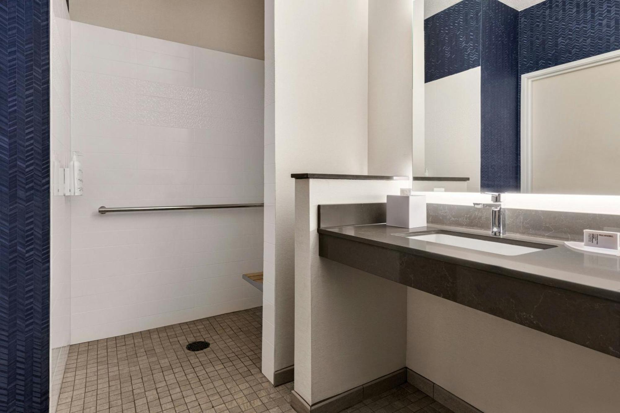 Fairfield Inn & Suites Финдли Экстерьер фото