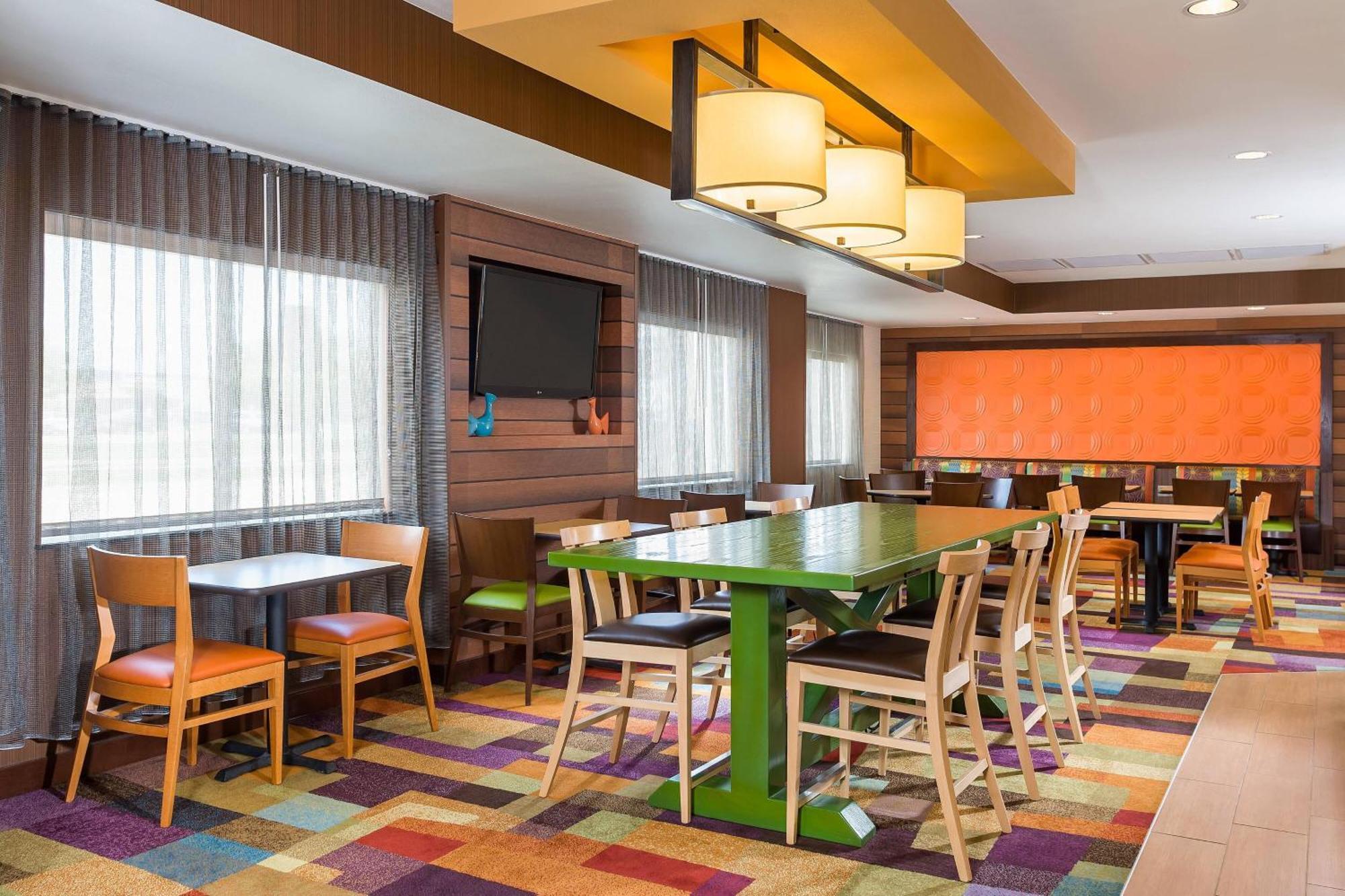 Fairfield Inn & Suites Финдли Экстерьер фото