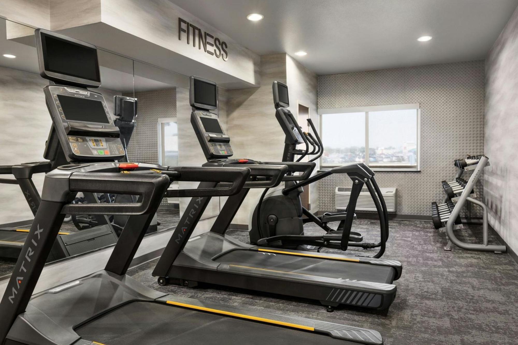 Fairfield Inn & Suites Финдли Экстерьер фото